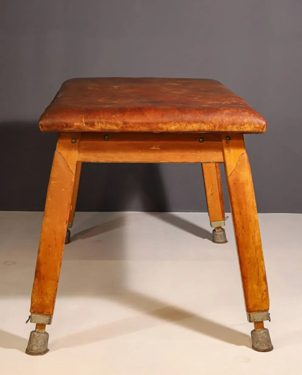 Grand banc de gymnastique des années 1950, Tchécoslovaquie