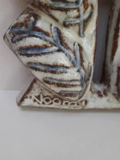Grand bas relief en céramique Søholm signé Noomi Backhausen