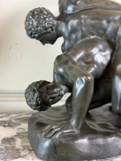 Grand bronze d’après l’antique conservé aux Offices à Florence, les lutteurs vers 1880
