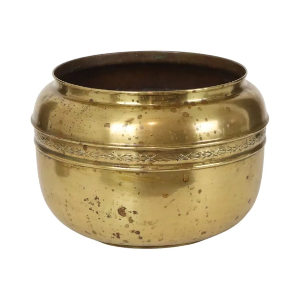 Grand cache-pot / jardinière en laiton repoussé français, 25 cm