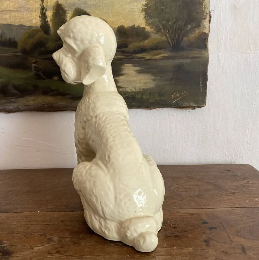 Grand caniche, chien en céramique émaillée, années 20-30
