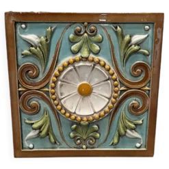 Grand carrelage en céramique Art Nouveau français par Émile Müller, vers 1900.