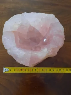 Grand cendrier / vide-poche en quartz rose massif de Madagascar