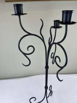 Grand chandelier en fer