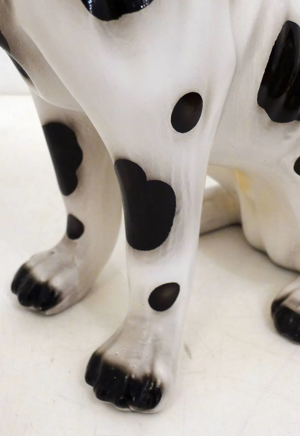 Grand chien en céramique (H 46 cm) noir & blanc