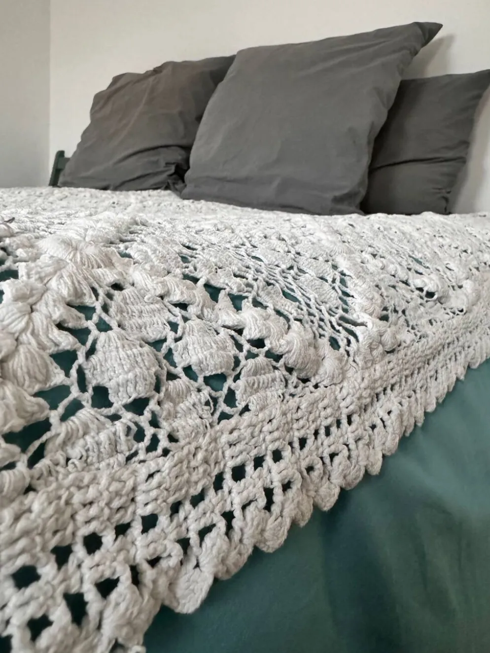 Grand dessus de lit vintage au crochet fait main