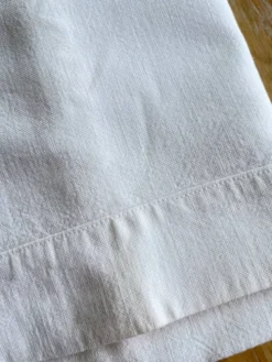 Grand drap plat ancien monogrammé