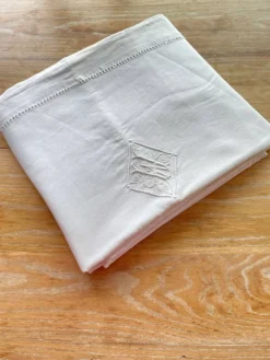 Grand drap plat ancien monogrammeé