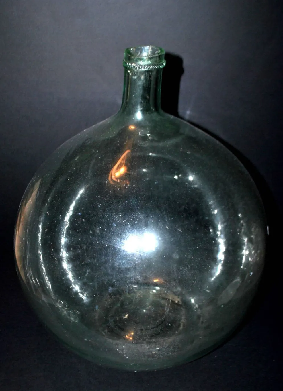 Grande Bonbonne Dame-Jeanne en verre vert clair vintage 20L H42cm