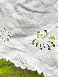 Grande Nappe ancienne brodée 190x260