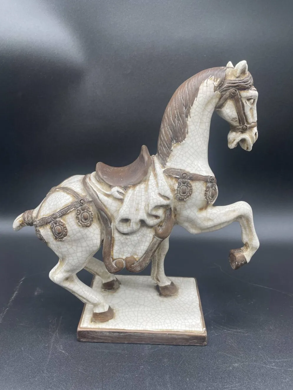 Grande paire de chevaux en céramique craquelée – Chine XXe
