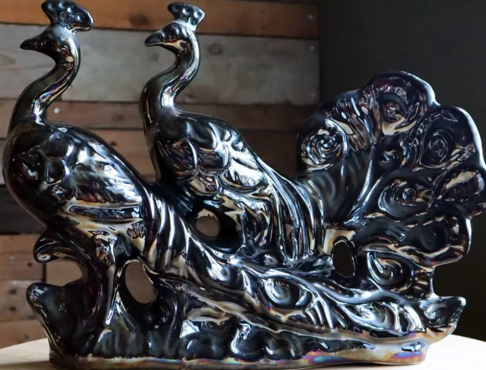Grande sculpture de paons en céramique noire irisée - Années 1970