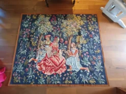 Grande tapisserie Jules Pansu – La Dame au coffret – Point d’Halluin
