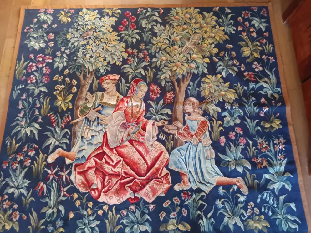 Grande tapisserie Jules Pansu – La Dame au coffret – Point d’Halluin