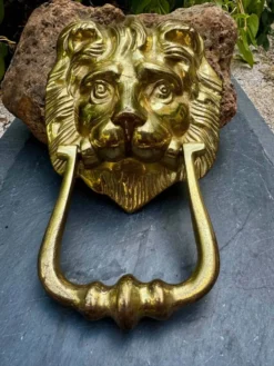 Grand heurtoir de porte lion en laiton massif Art Nouveau