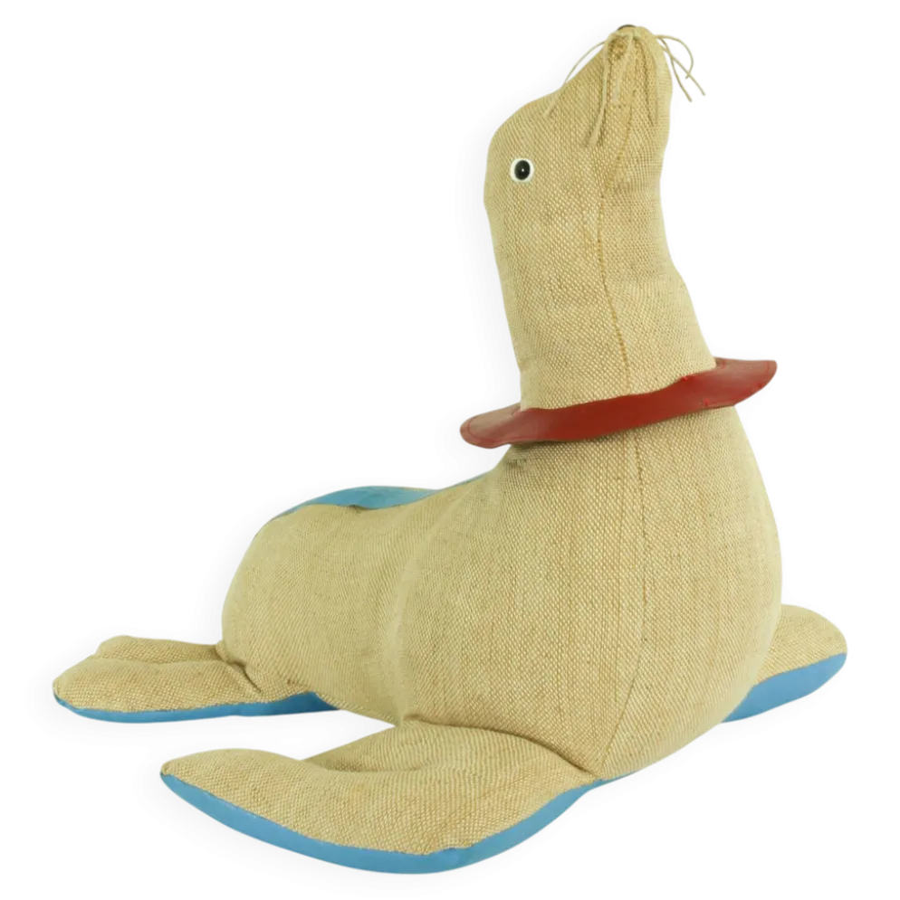 Grand jouet thérapeutique en jute et cuir en forme de phoque par Renate Müller, années 1960.