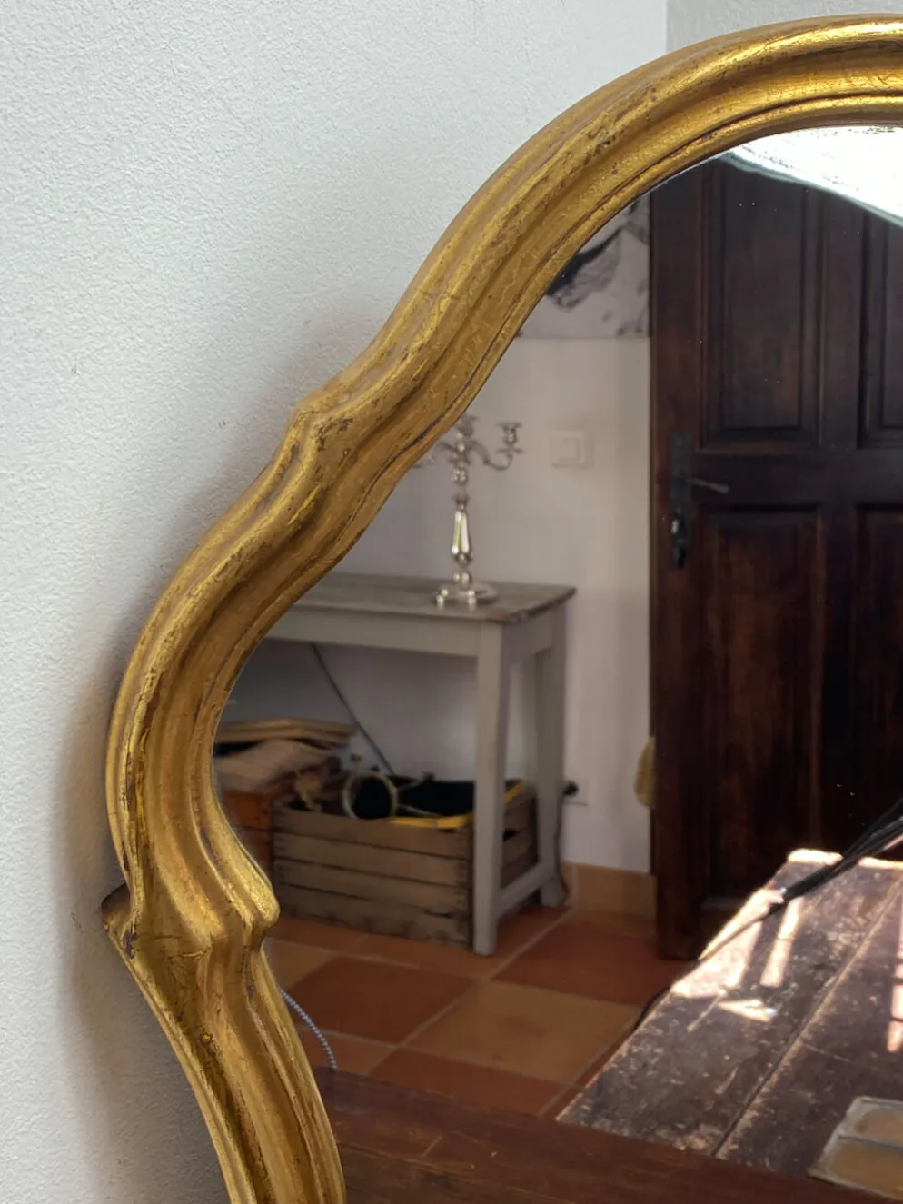 Grand miroir baroque en bois doré