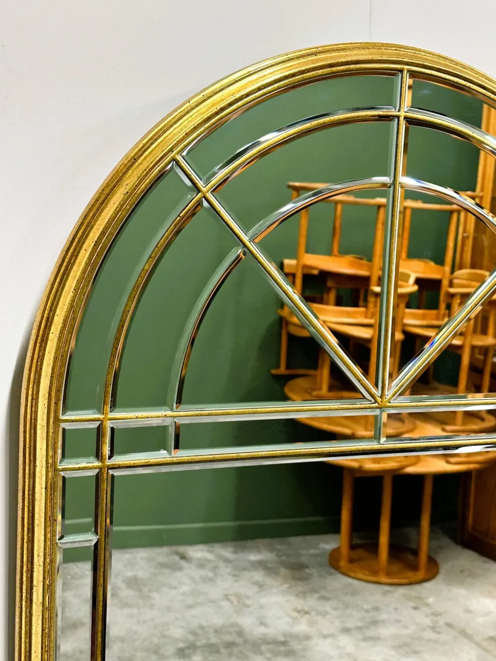 Grand miroir de luxe vintage à facettes avec cadre doré par Deknudt, années 1980.