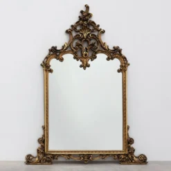 Grand miroir en bois doré de style rococo, Belgique, 20e siècle