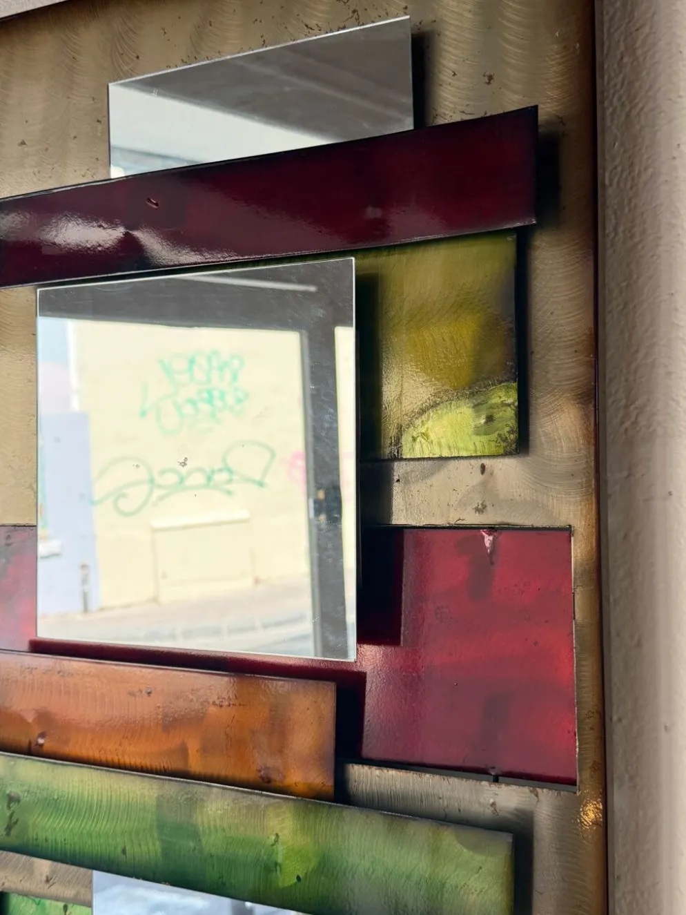 Grand miroir en métal "polychrome" — 1970s