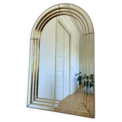 Grand miroir en panneau biseauté arqué vintage Deknudt – or, Belgique, années 1980