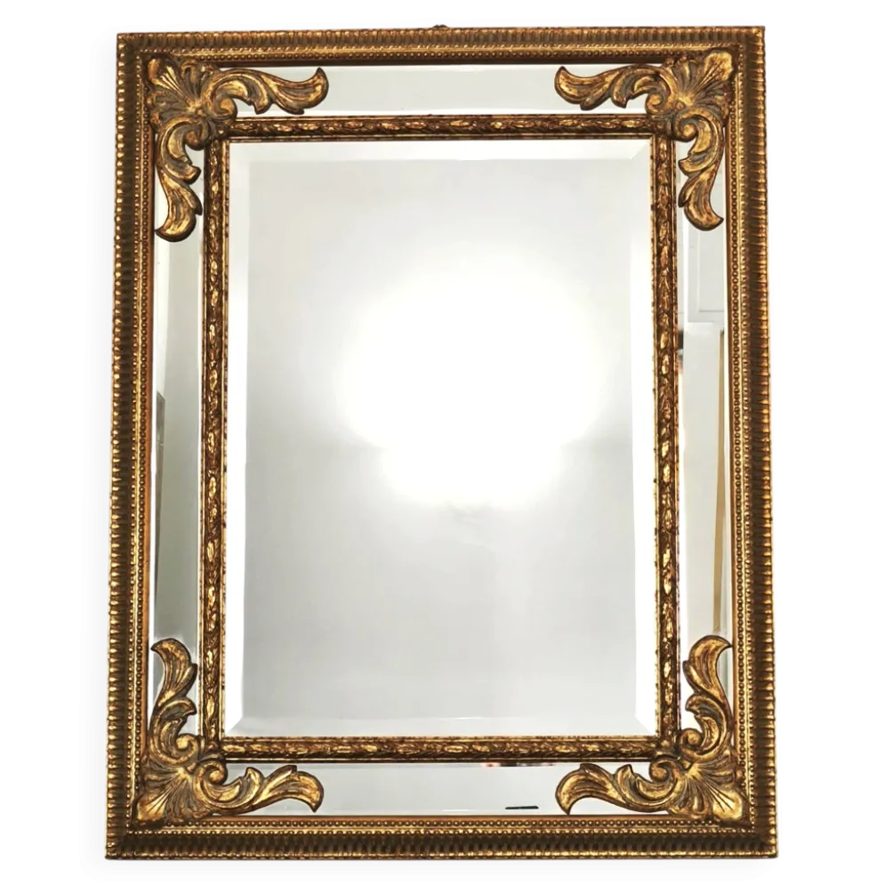 Grand miroir italien doré en bois à verre biseauté