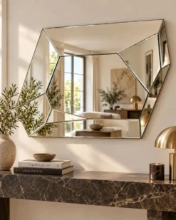 Grand miroir mural asymétrique au design à multiple facettes Italien