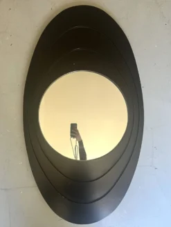 Grand miroir ovale italien moderniste, design space age 1970
