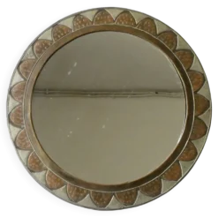 Grand miroir rond marocain en laiton rt cuivre ciselé, années 70-80