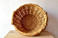 Grand panier de vannerie - Banne en bois tressé