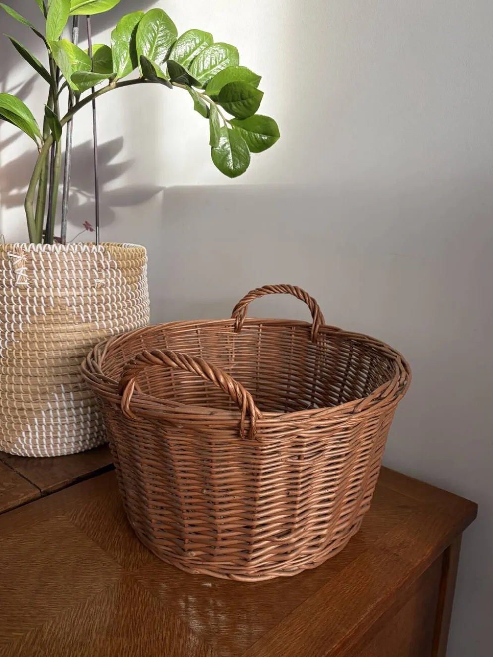 Grand panier en osier tressé 41 cm – panier rangement déco