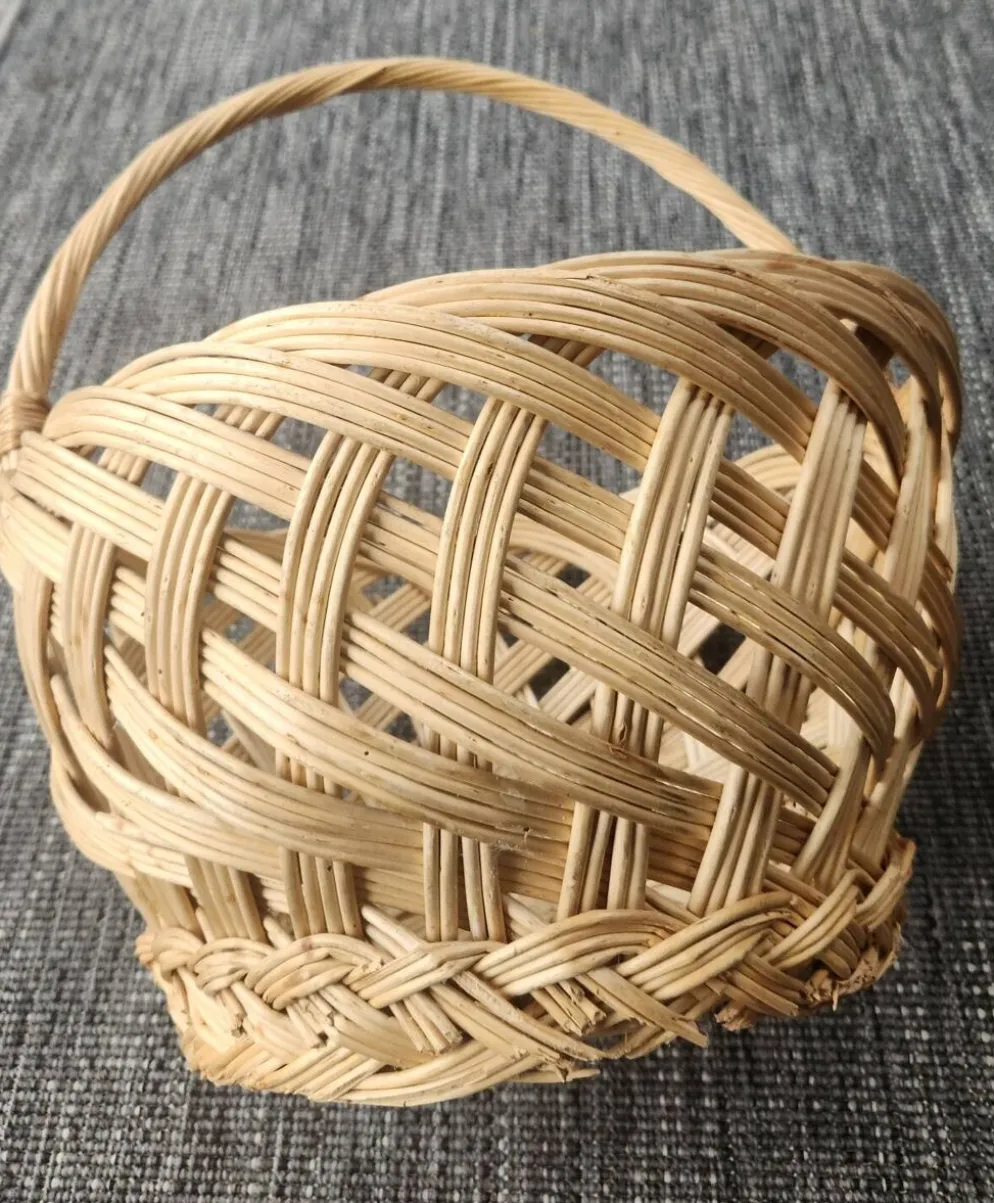 Grand panier en osier tressé main