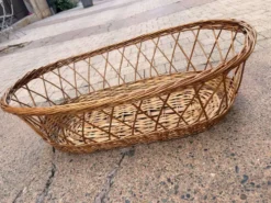 Grand panier oblongue en osier tressé