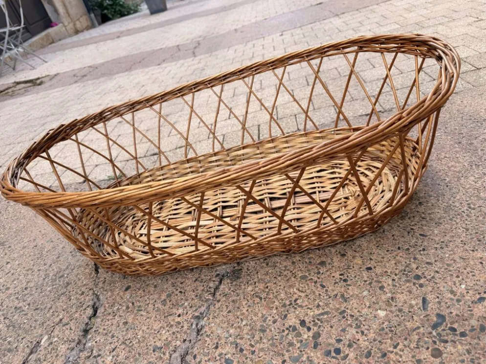 Grand panier oblongue en osier tressé
