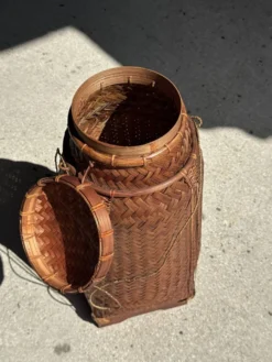 Grand panier traditionnel balinais à cordelettes H70 D26