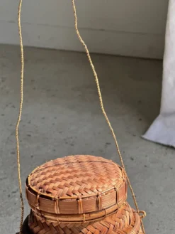 Grand panier traditionnel balinais à cordelettes H70 D26