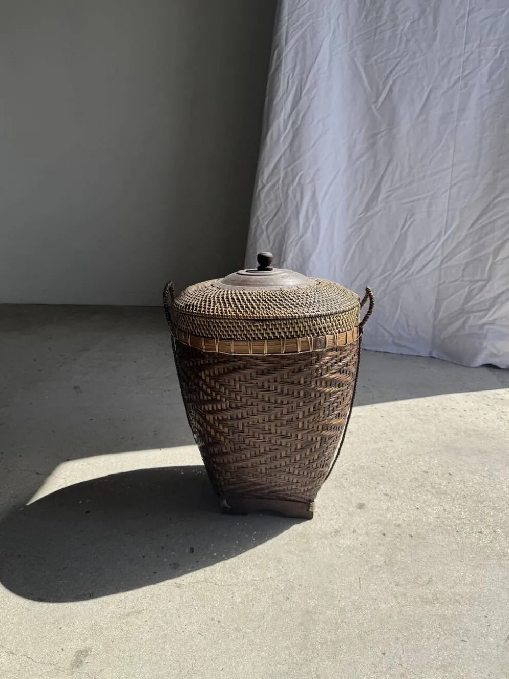 Grand panier traditionnel indonésien brun H60 D45