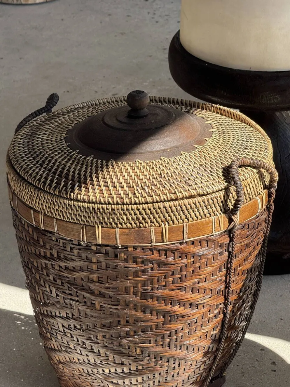 Grand panier traditionnel indonésien brun H60 D45