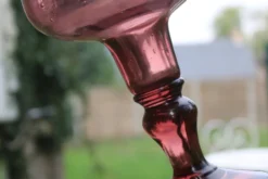 Grand photophore sur pied en verre bullé améthyste – H27 cm