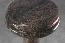 Grand piédestal en granit du milieu du siècle, Italie années 1960