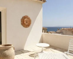 Grand soleil mural jaune orangé en papier mâché , Mexique années 80