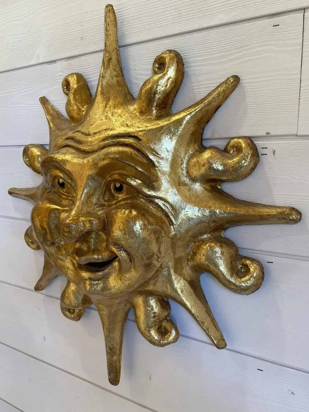 Grand soleil mural sculpté et doré - Artisanat d'art / La Venexiana Venise