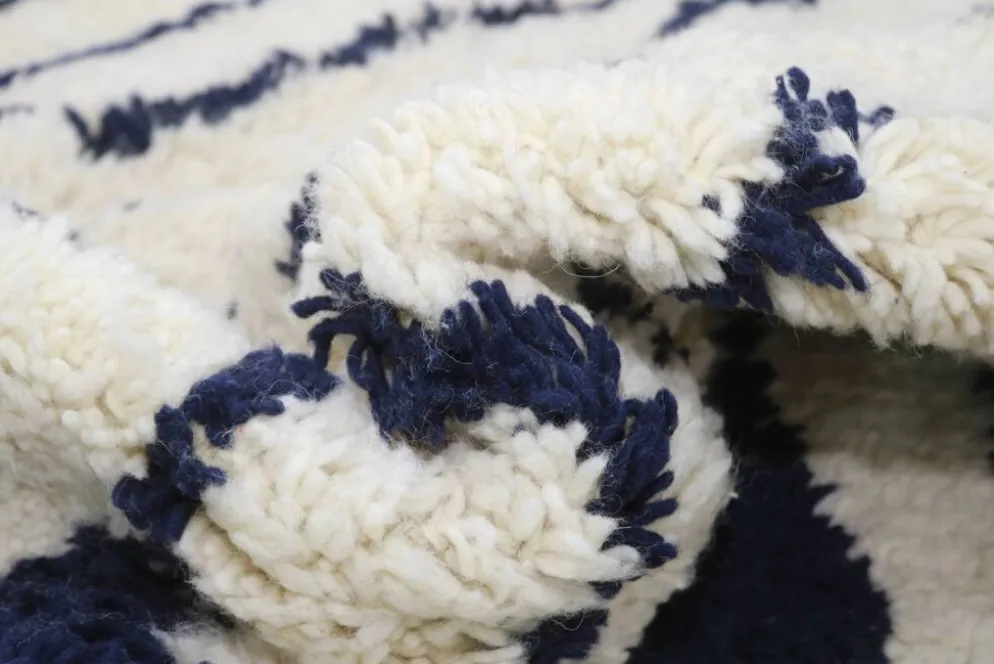 Grand tapis Beni Ouarain 310×210 cm – Ivoire & violet foncé, GO-937