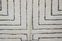 Grand tapis Beni Ouarain 300×210 – Tapis en laine ivoire fait main avec motif géométrique structuré, GO-945