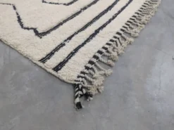 Grand tapis Beni Ouarain, 285 x 205 cm