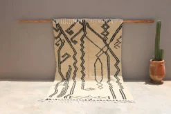 Grand tapis Beni Ouarain, 310 x 195 cm - G1053