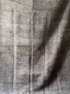 Grand tapis berbere beniouarain tissé main gris-bleu, 100% laine 280 x 220