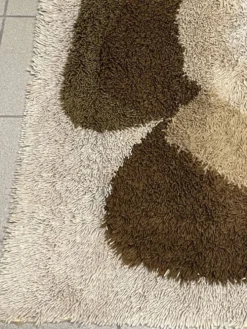 Grand tapis en laine à poils longs, produit par Desso, années 1970.