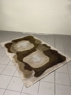 Grand tapis en laine à poils longs, produit par Desso, années 1970.