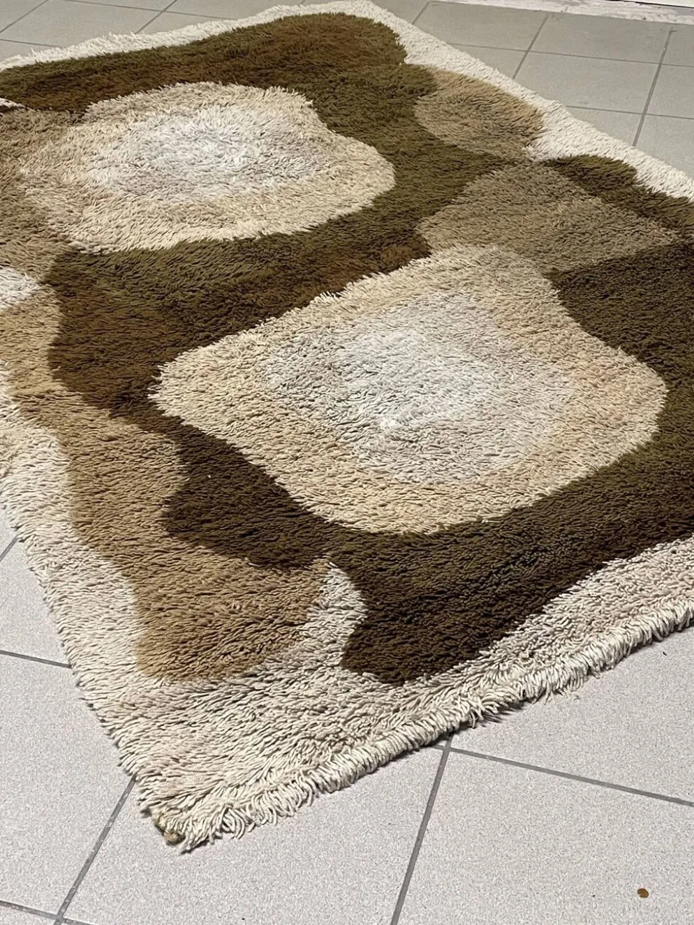 Grand tapis en laine à poils longs, produit par Desso, années 1970.
